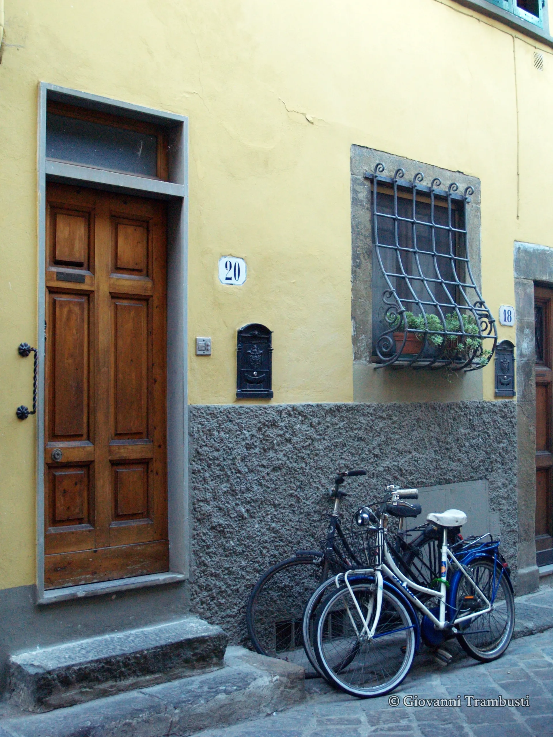 Doors 021, Florence — Fotografie von Giovanni Trambusti