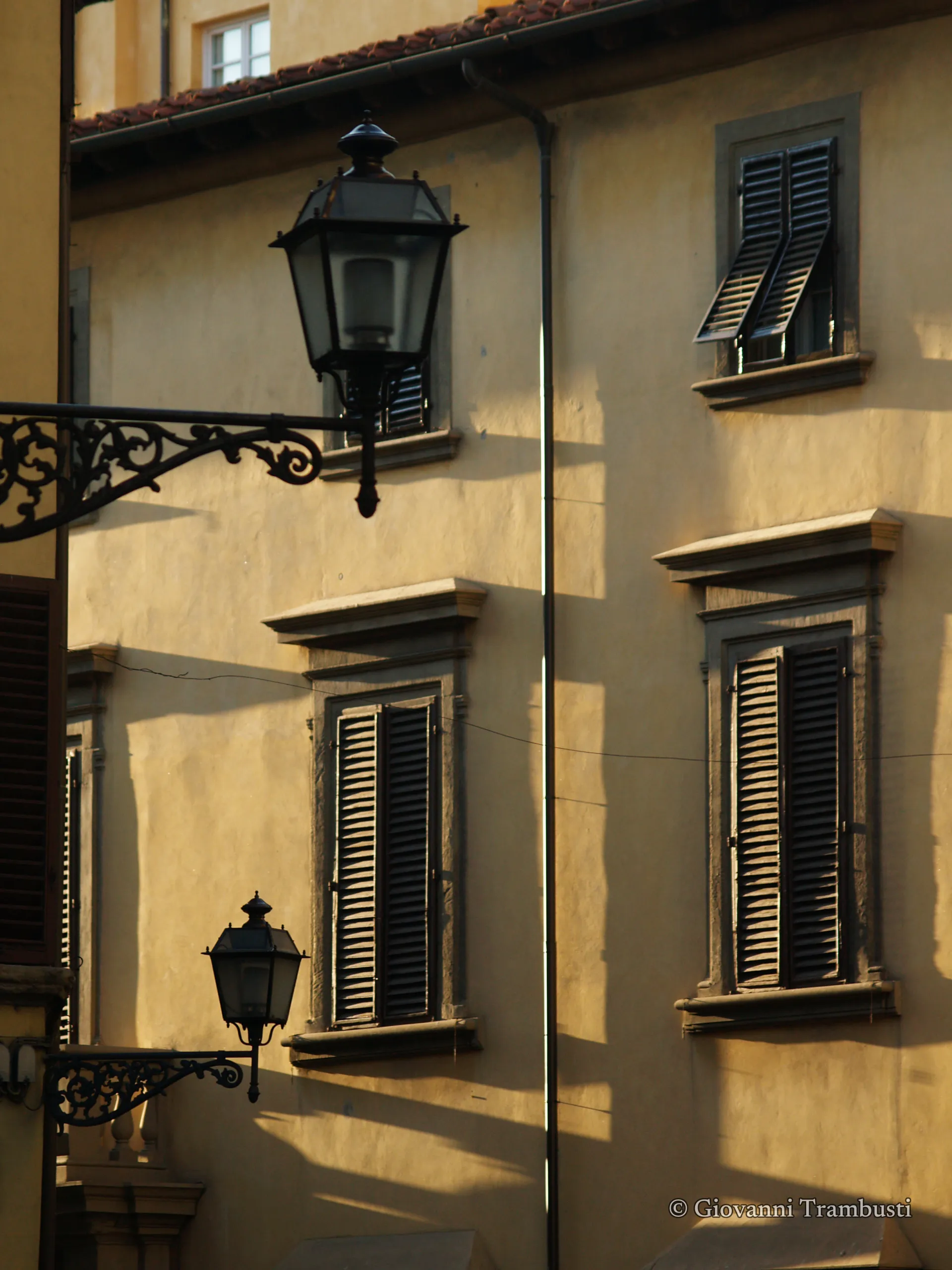 Windows 035, Florence — fotografia di Giovanni Trambusti